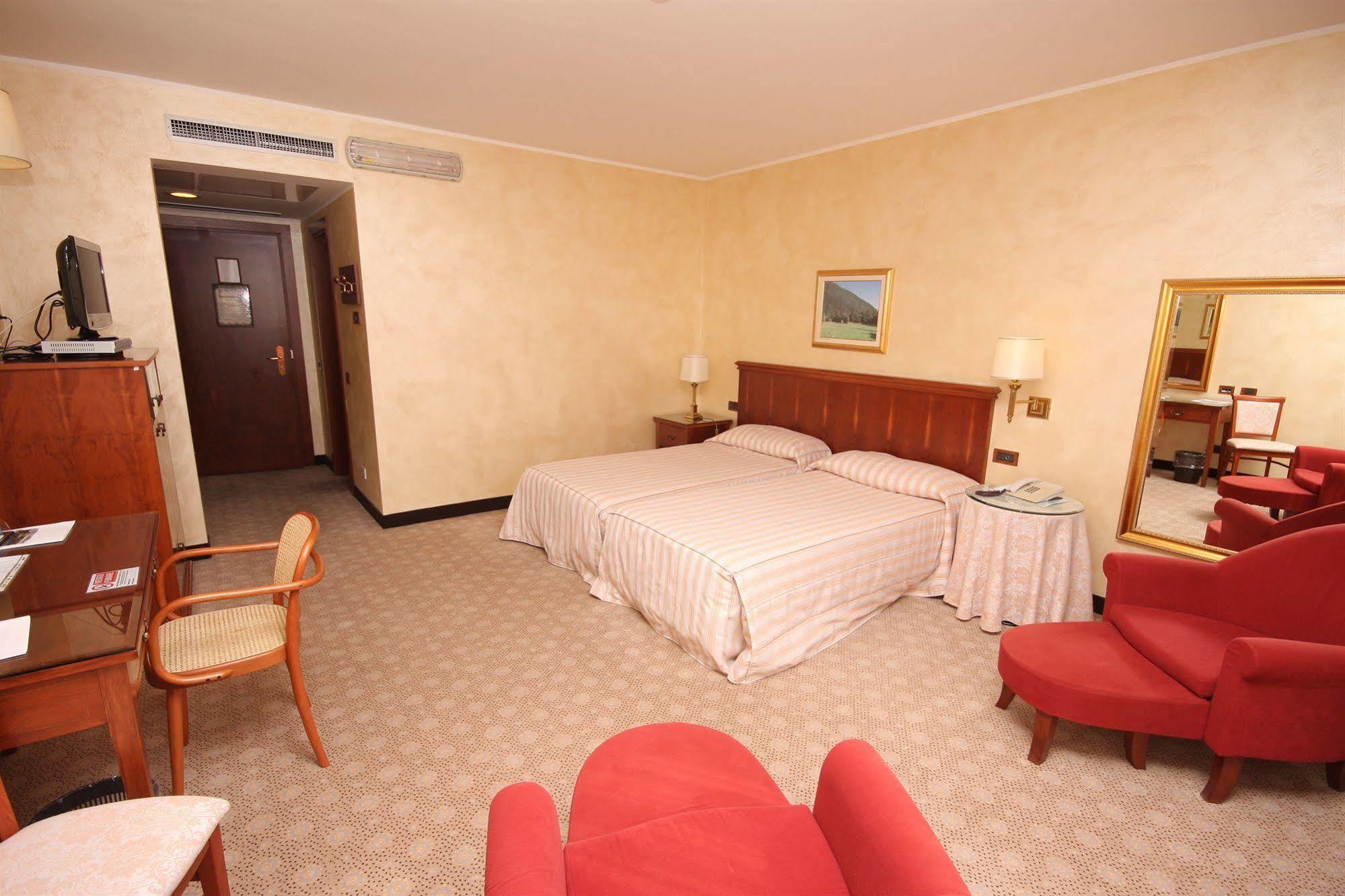 Scia' On Martin Otel Buscate Dış mekan fotoğraf