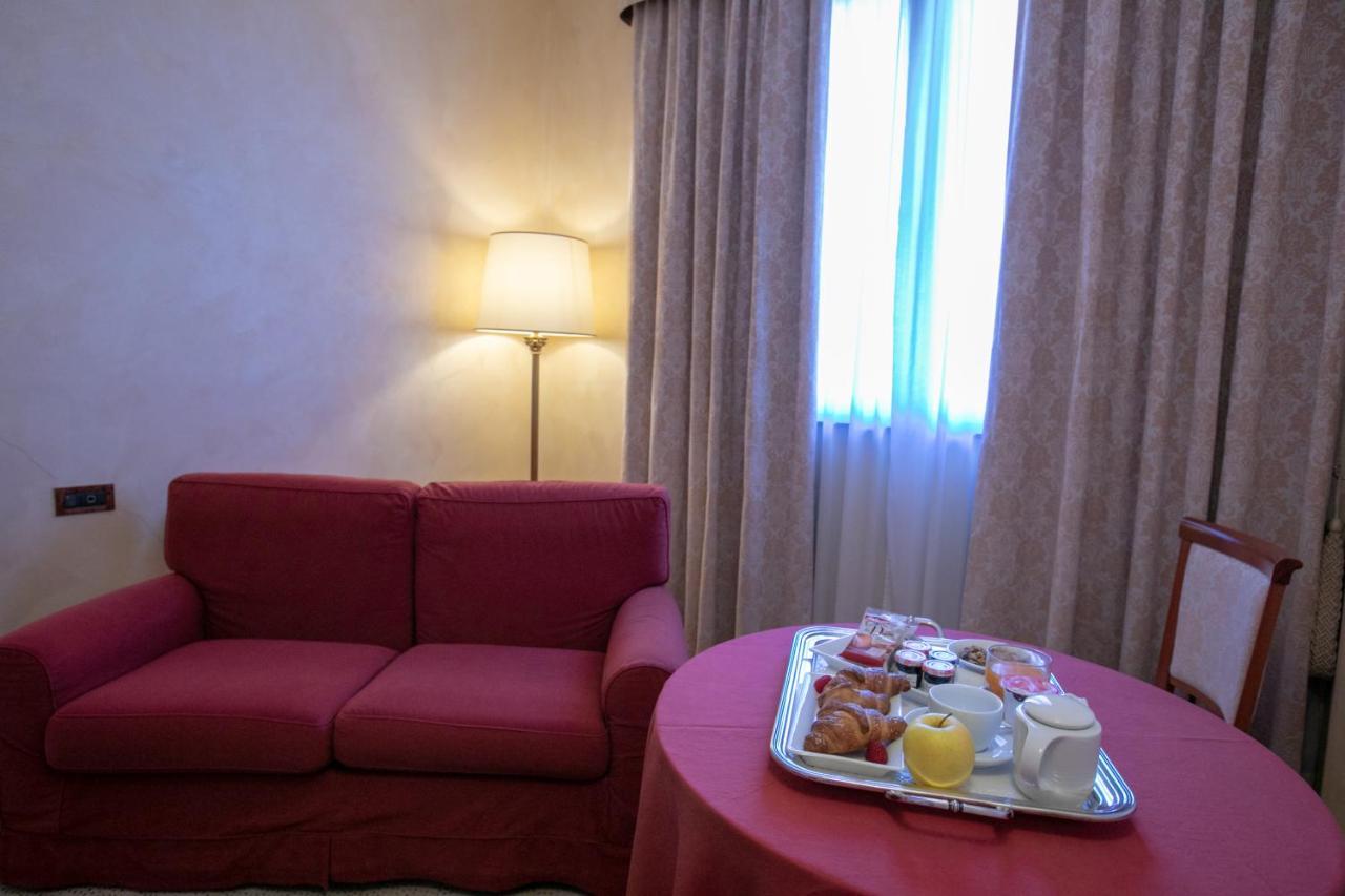 Scia' On Martin Otel Buscate Dış mekan fotoğraf